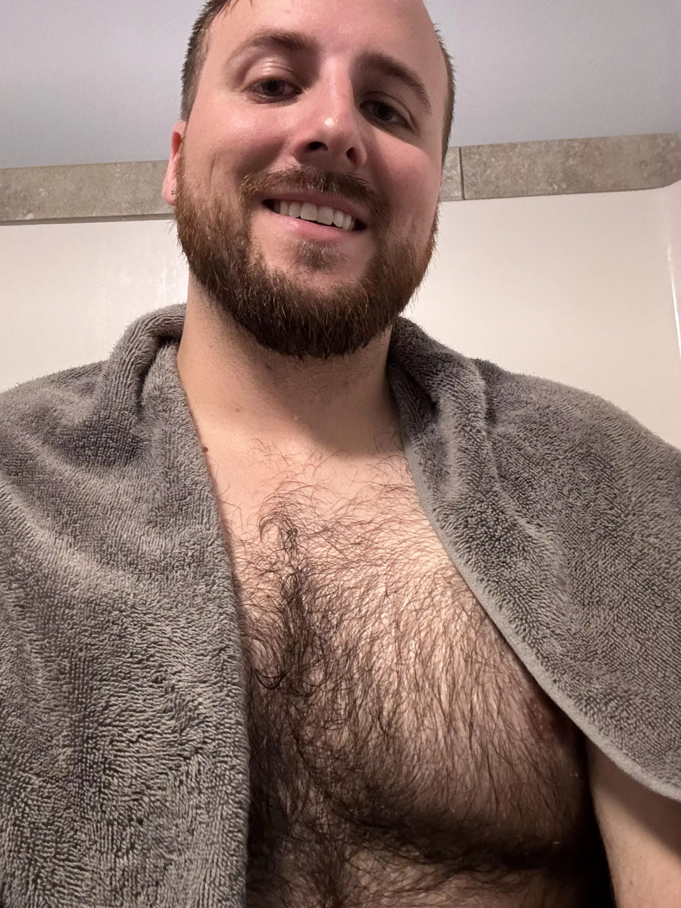 Anyone play WoW / DBD? EST