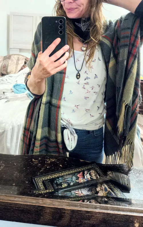 @athroughthelookingglass 