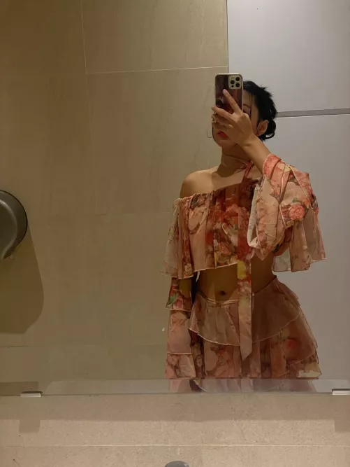 Blooming in this floral outfit