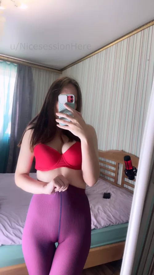 Cum play with my juicy and fat pussy