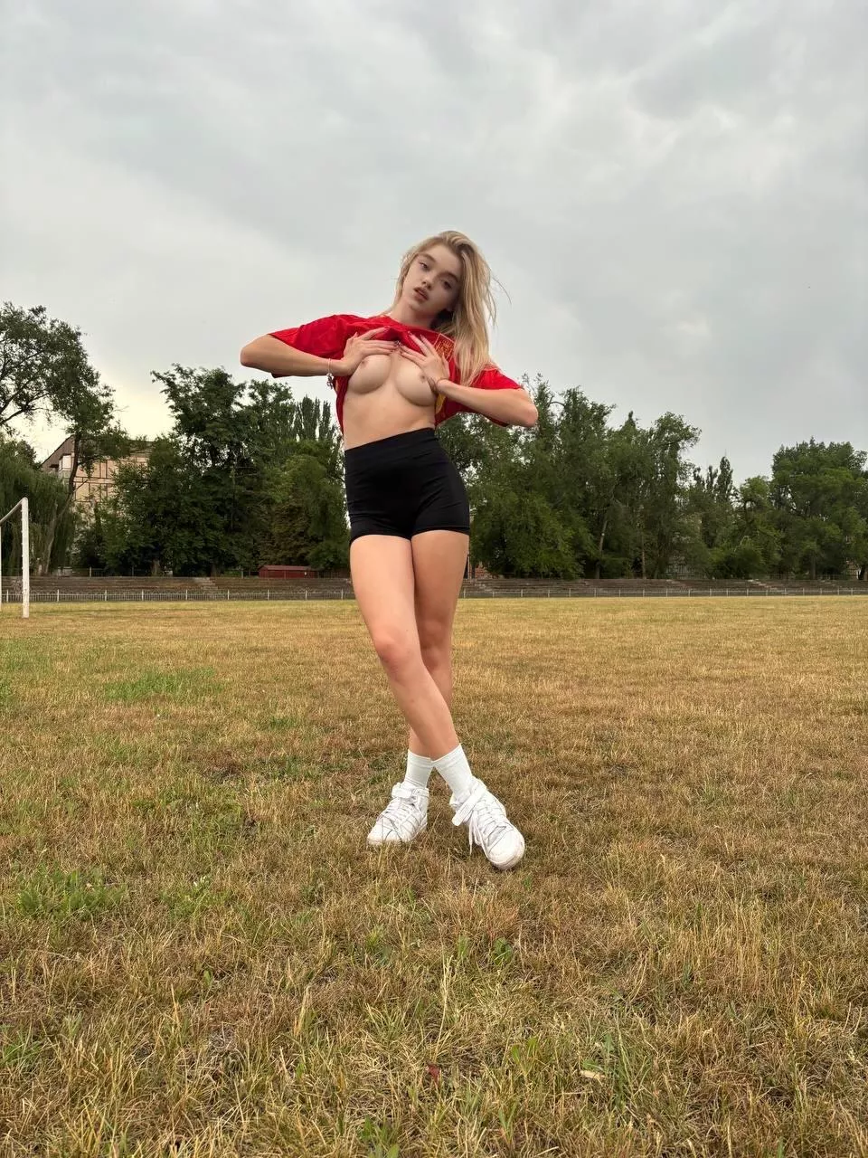 I like to show my tits in public