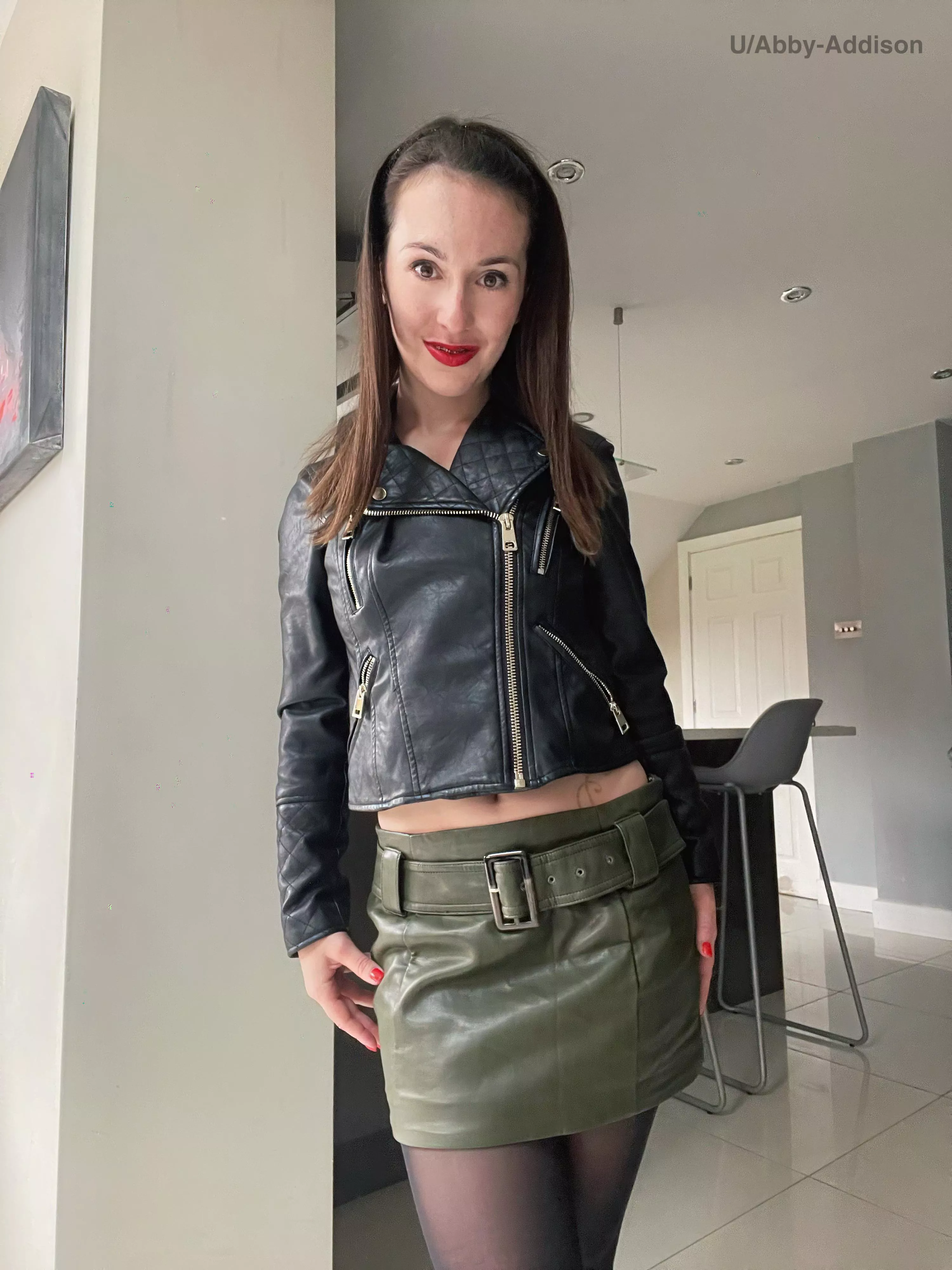 My leather outfit I am wearing to go to the shopping centre  🖤