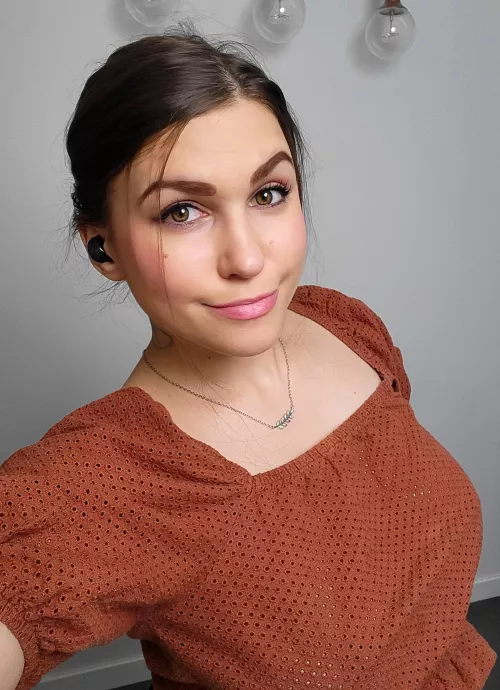 Spend hot weekend with Alice on @chaturbate 🥵 [Tiny_hat]