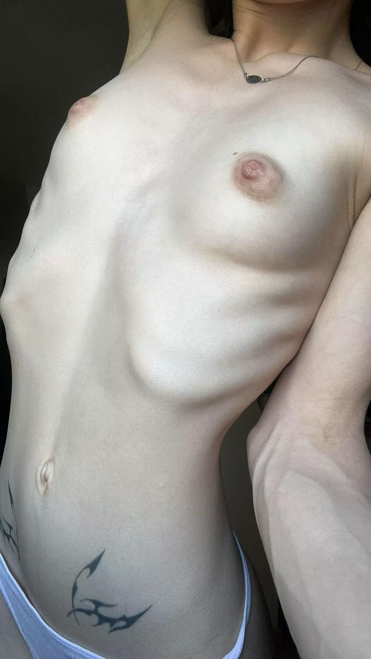 The toned beauty of my ribs