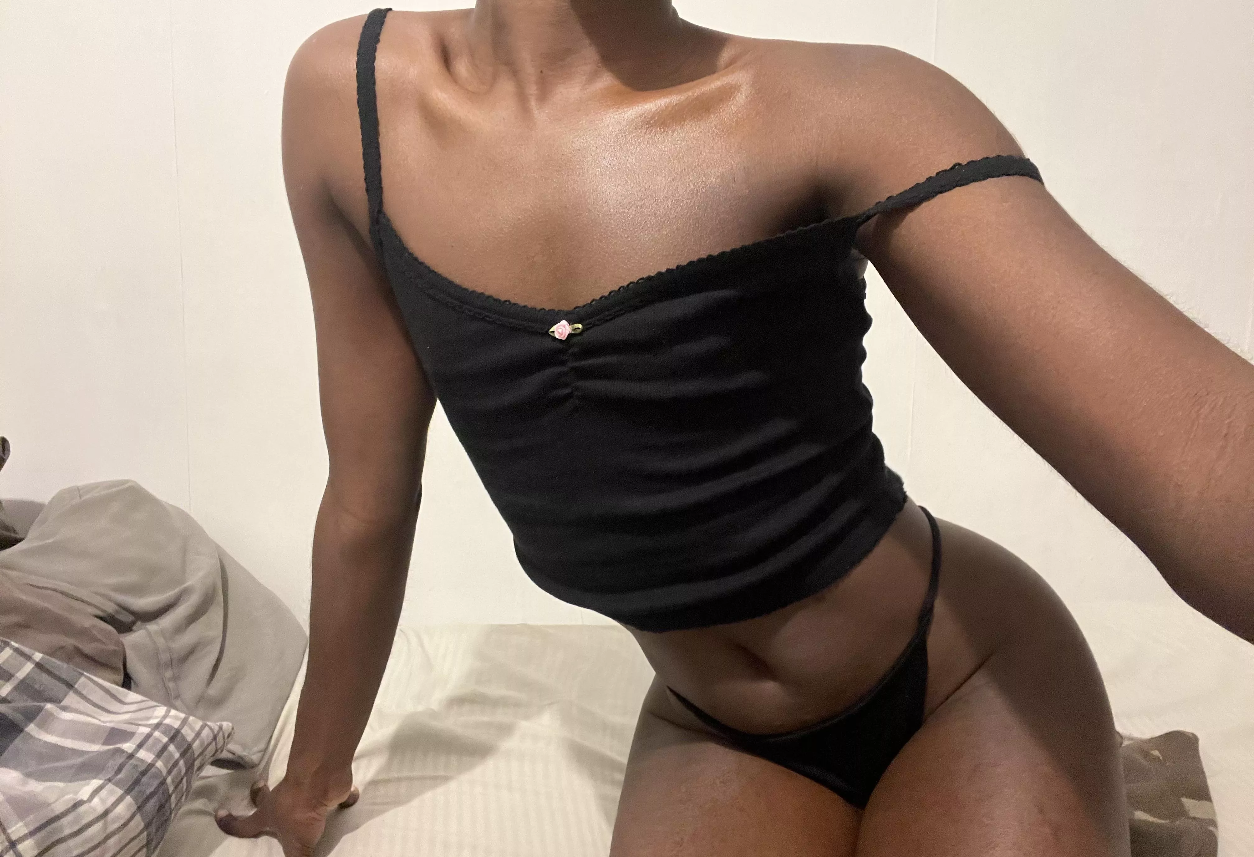 20, bottom. Can I be your girlfriend?