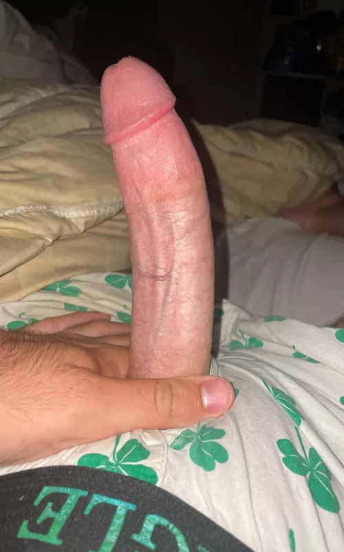 21 frat bro lookin for someone to make my bitch 18+ snap burn1tt