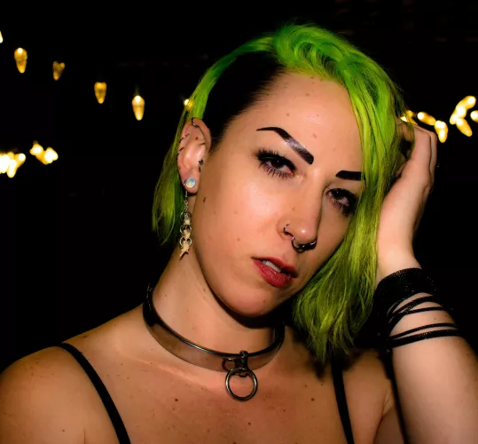 Application to be your neon slut