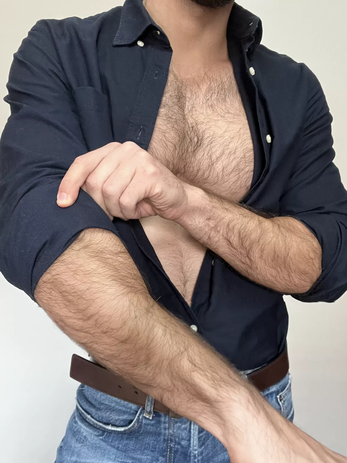 Can you roll up sleeves?