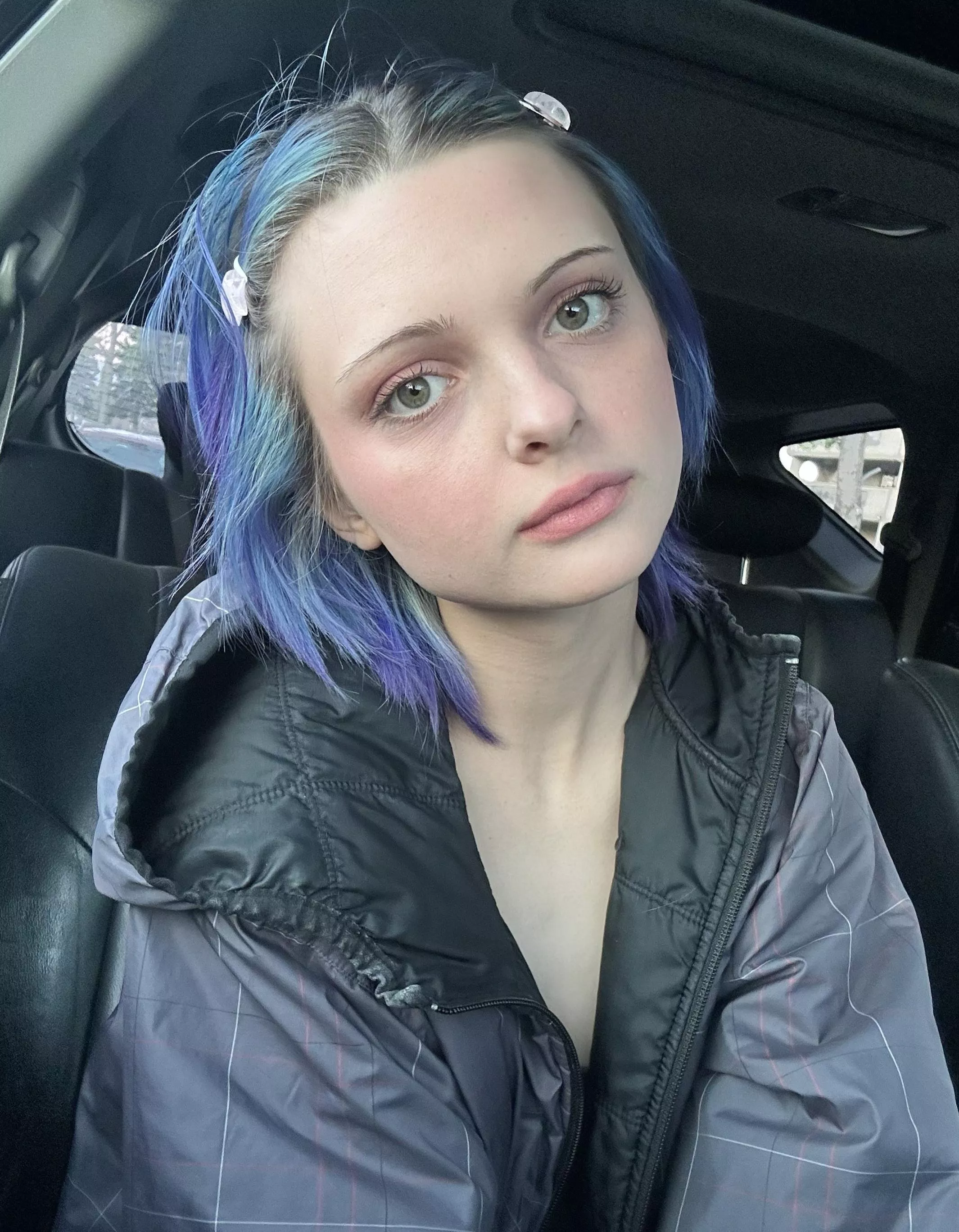 Car selfies and passenger princess