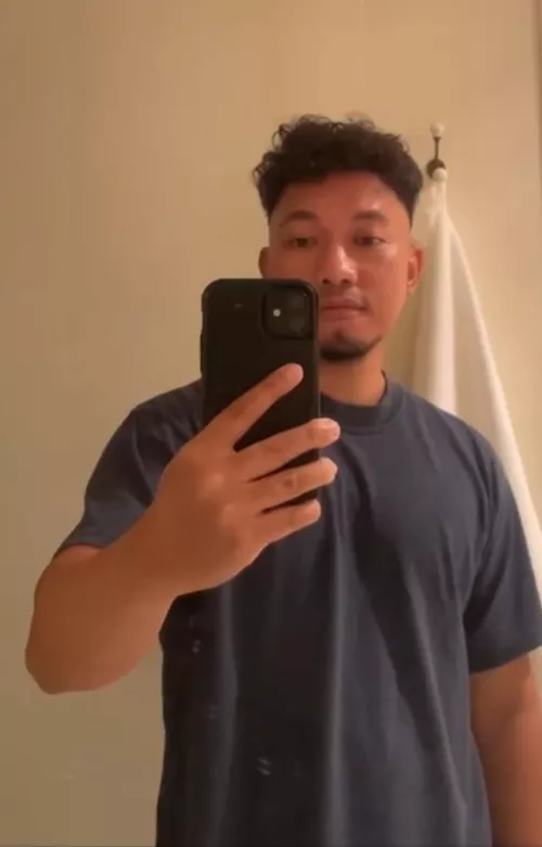 Didn’t see a lot of Asian guys here, thought I’d post. Hi! 