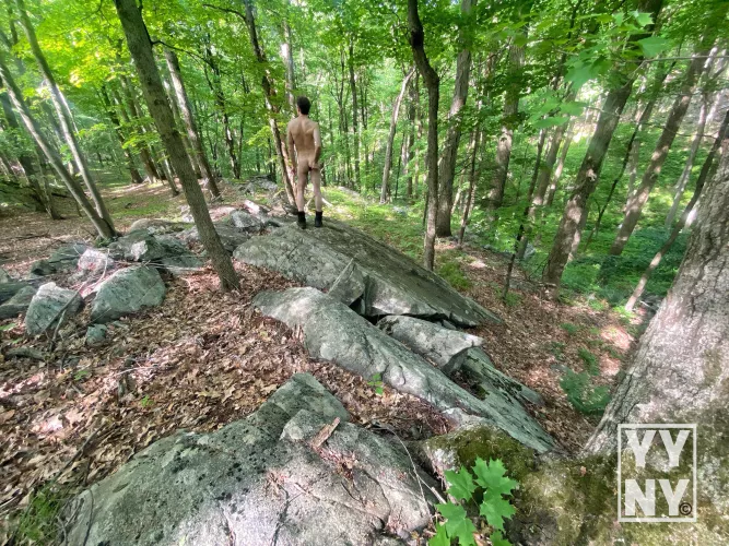 Getting a little cheeky in nature!! 🌲