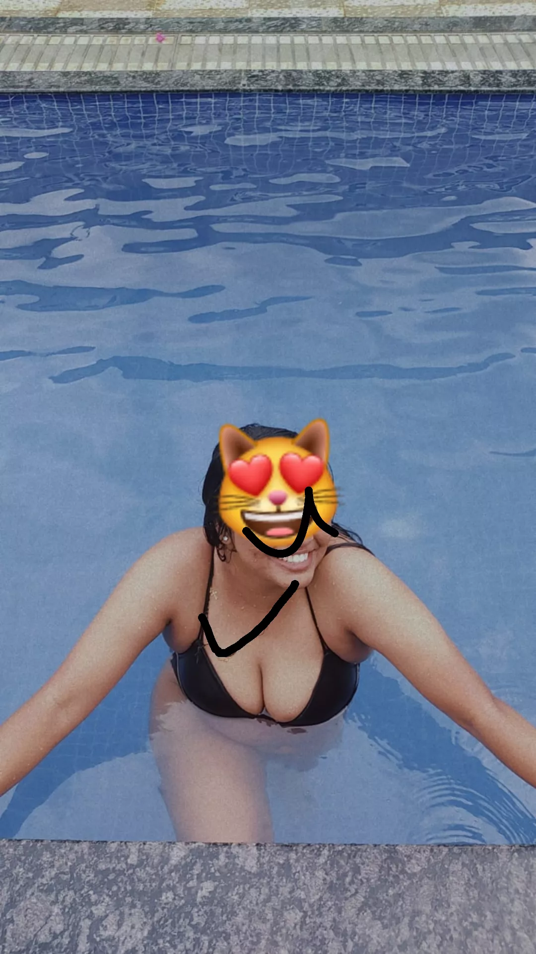 Hello sending pictures to first 50 comments that let me know what they wanna do to me