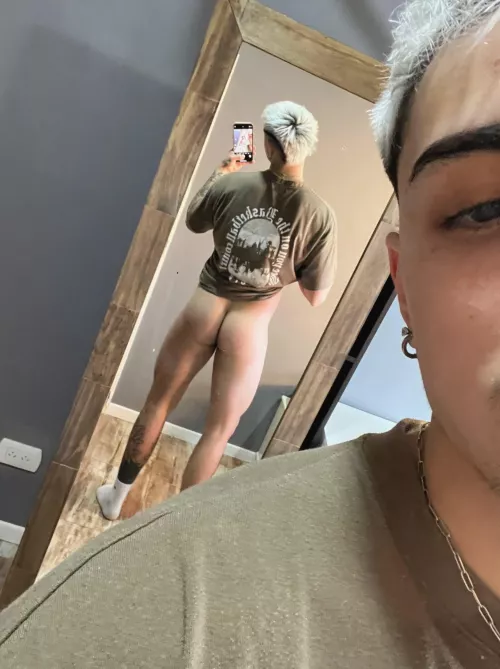 i like slapping my own ass 