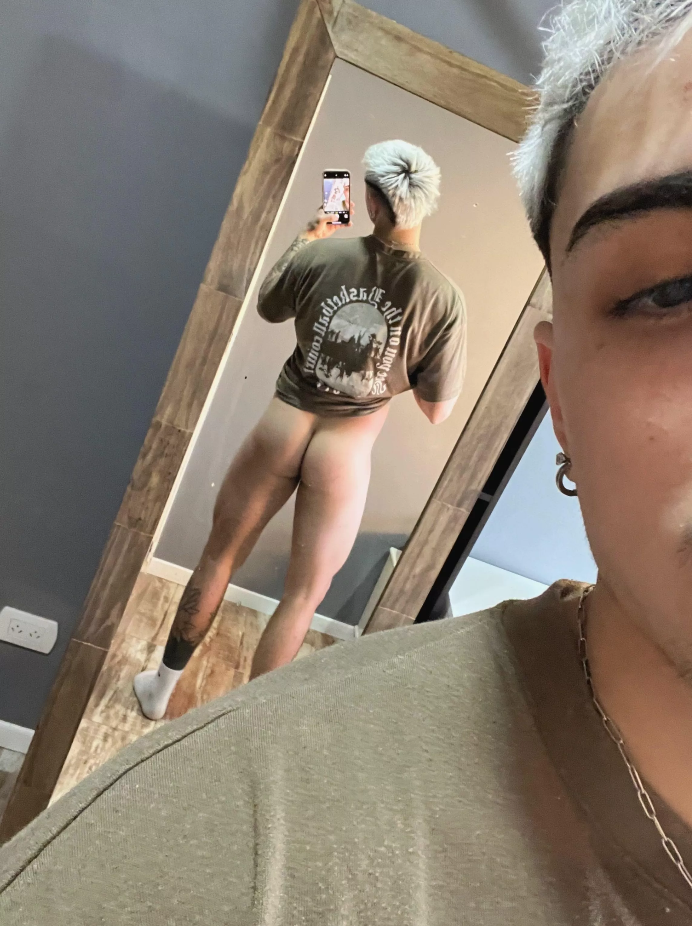 i like slapping my own ass 