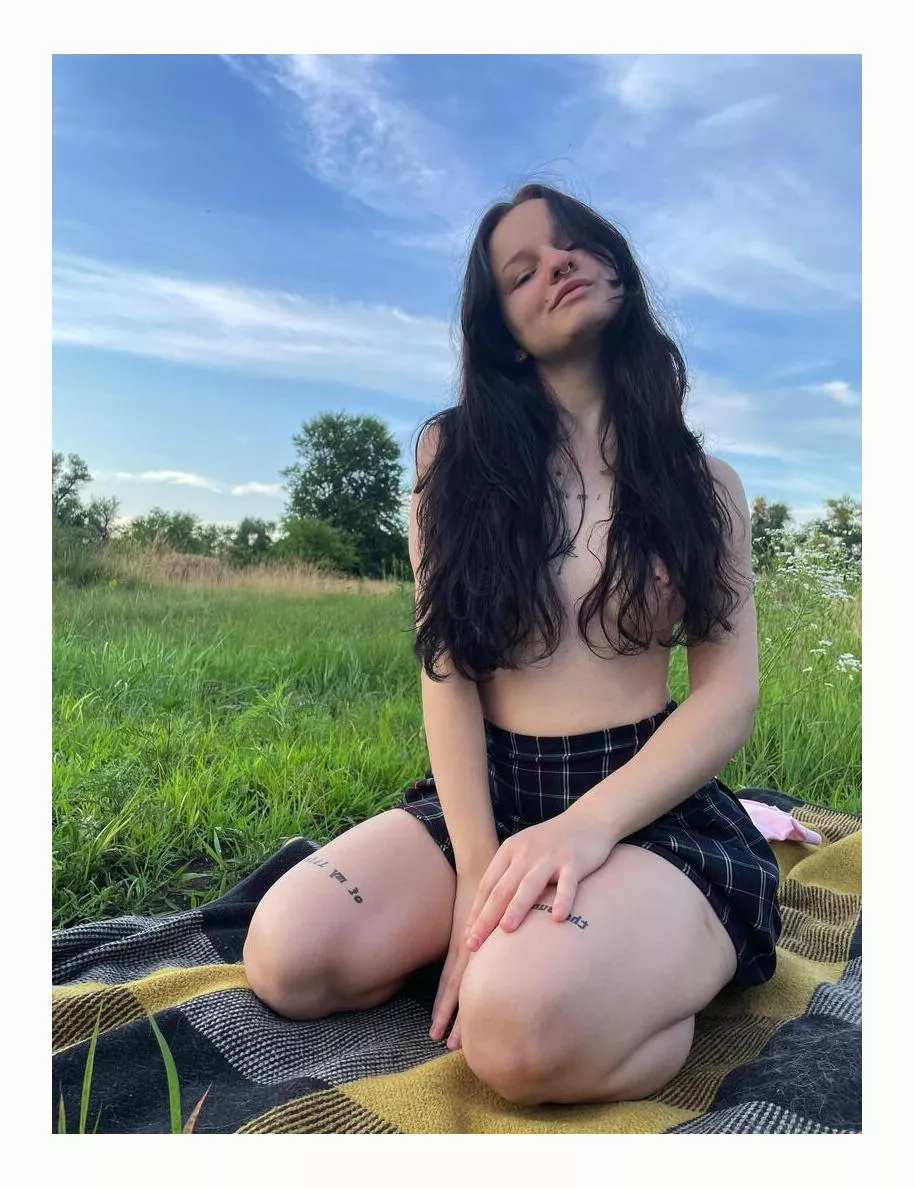 I see you liked my photo, so now I'm going to pamper you wigh more selfies like this