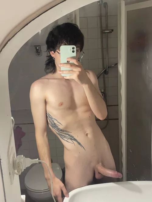 Just shaved... wanna play with me? <3