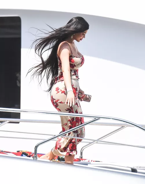 Kylie out on a Yacht, 2022