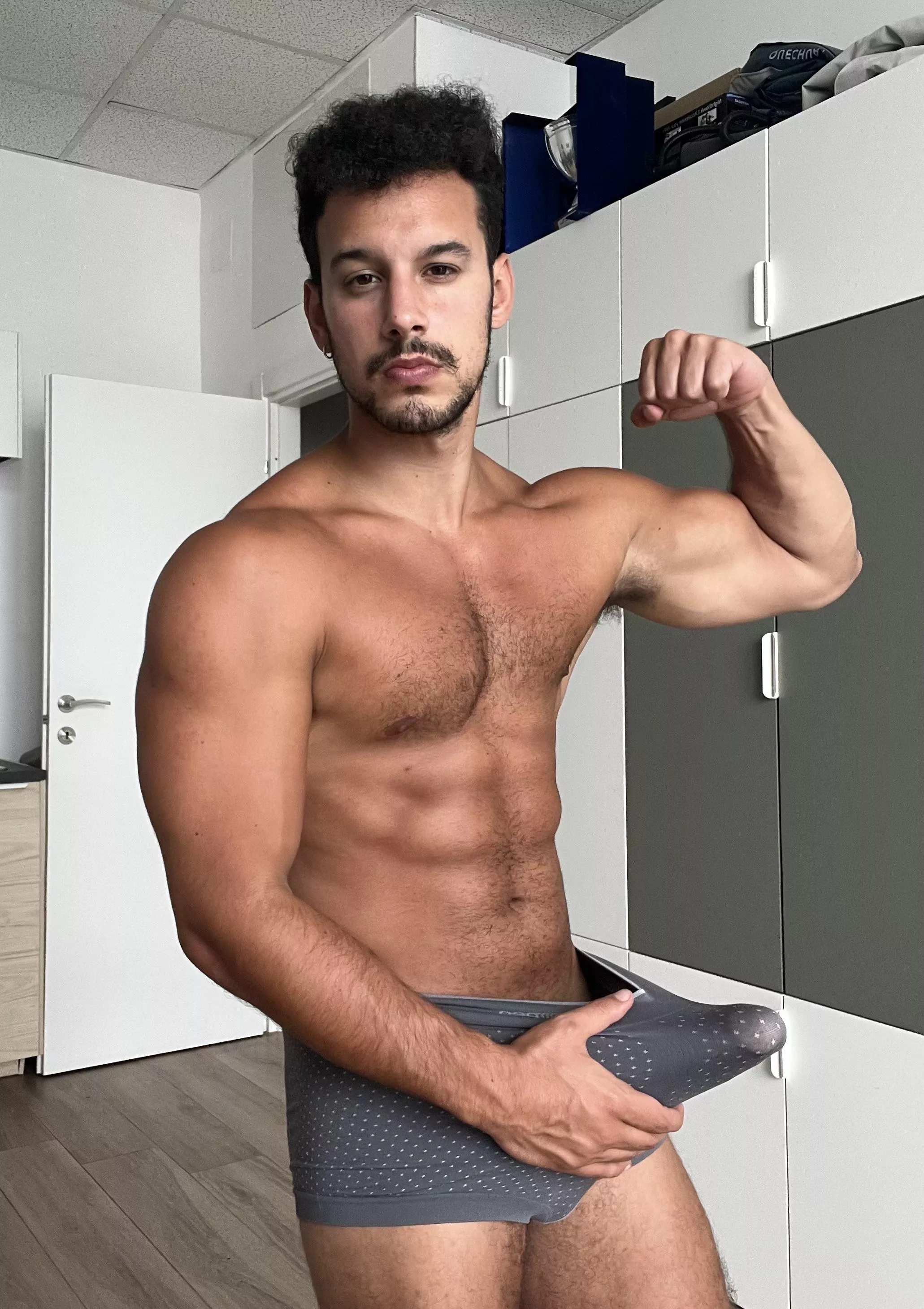 Rate this cock outline 1/10