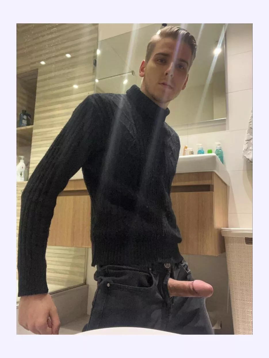 say yes if ylu would like to be my bottom