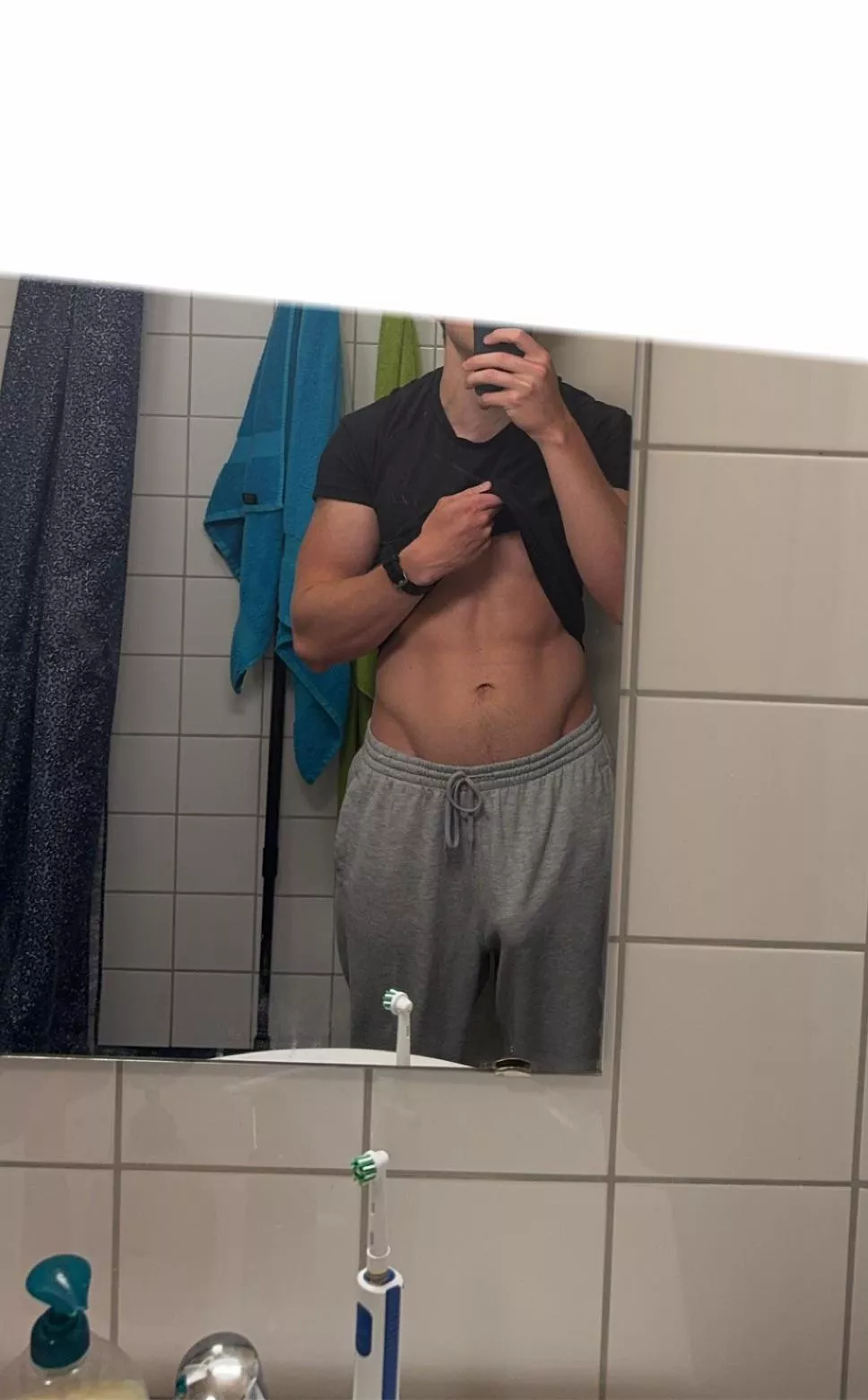 V-lines abs and dick