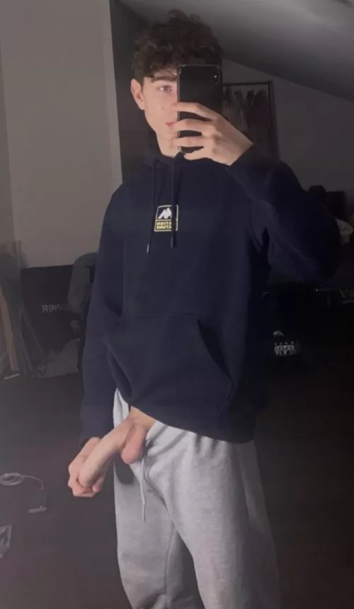 Wanna suck a hung teen?