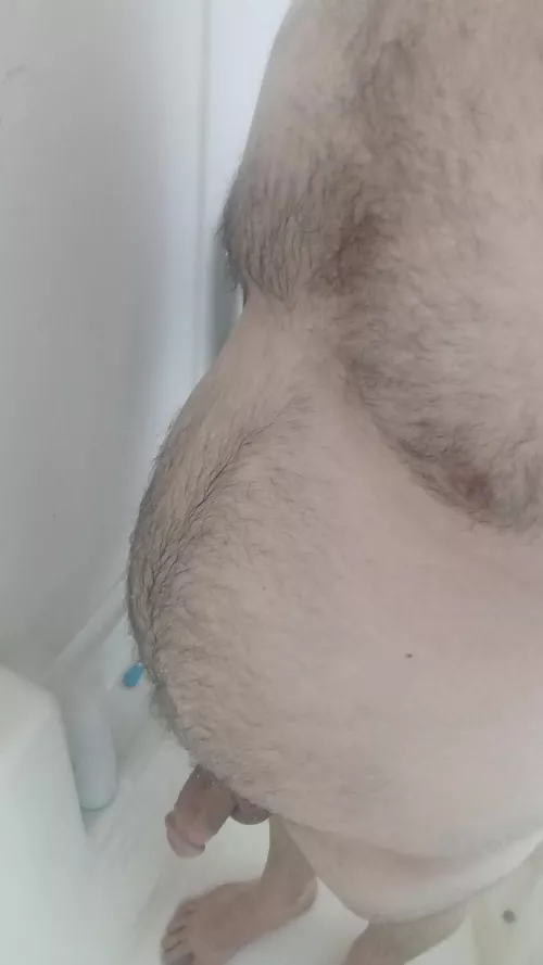 23 would love a shower partner. Dm if you want to 😘