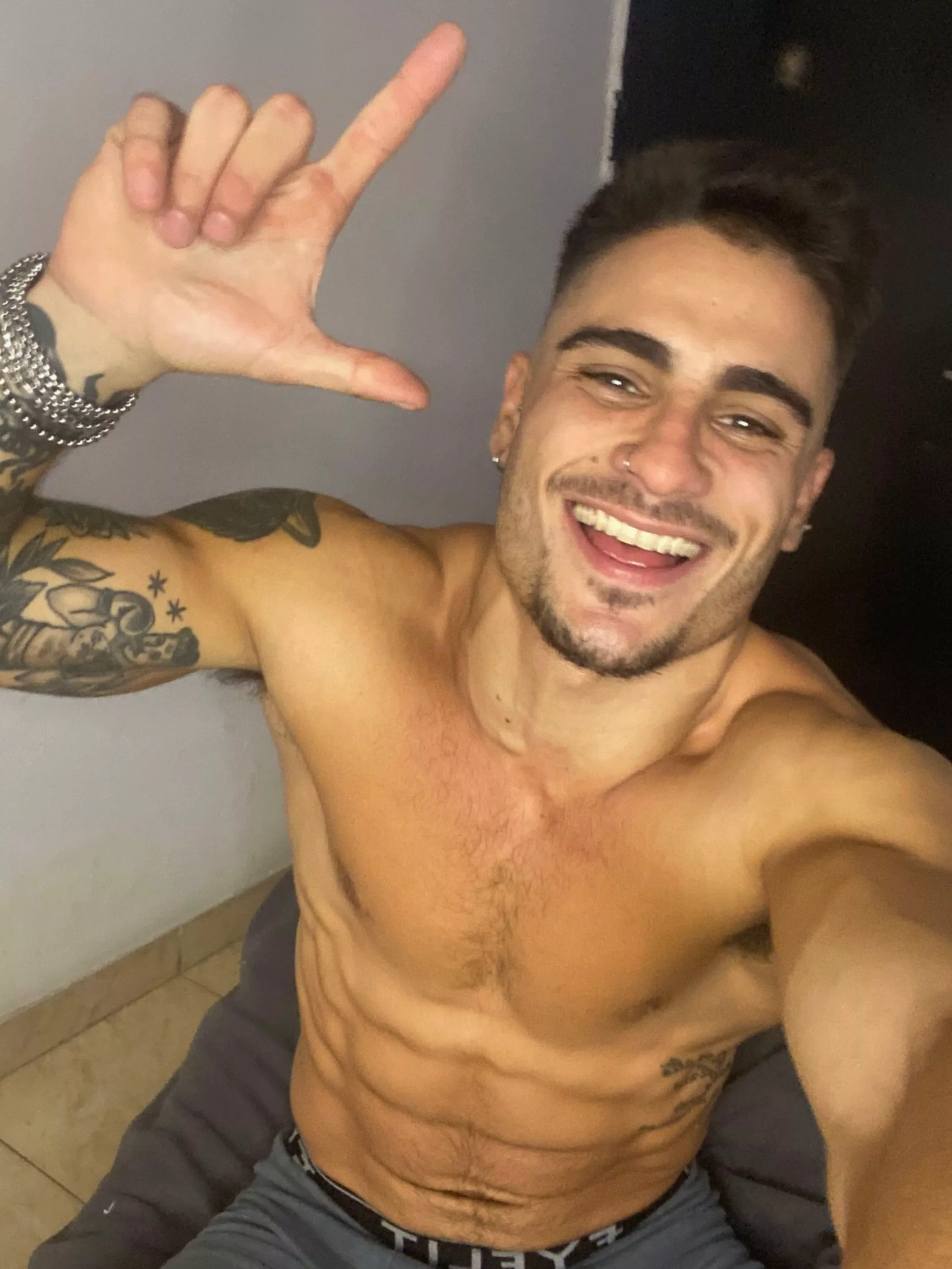 [24] Wanna feel them?