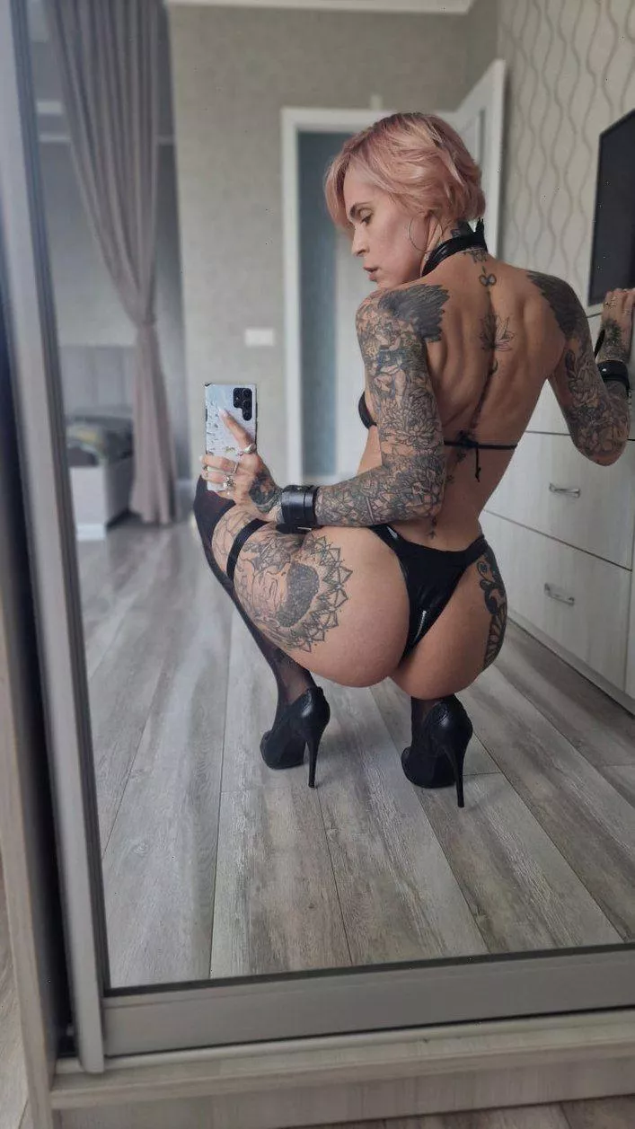 Goth girl with a heart of gold