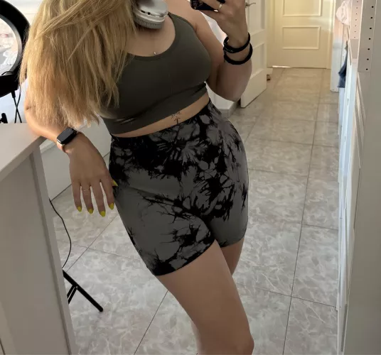 GYM GIRL 🏋️‍♀️ [f]