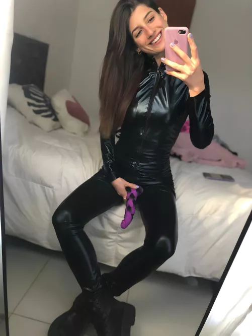 I'm unisex. I can ruin any gender's holes