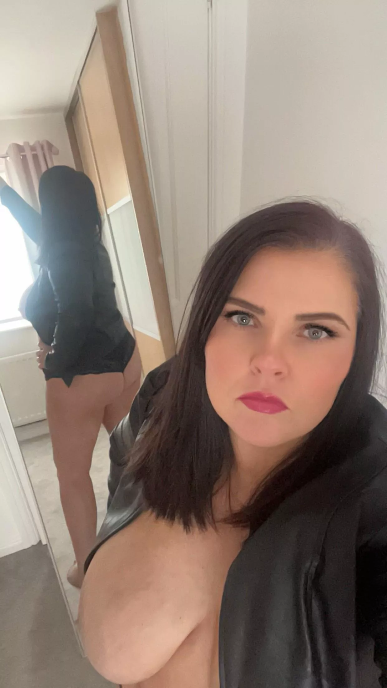 Leather and bare skin is a great combination 