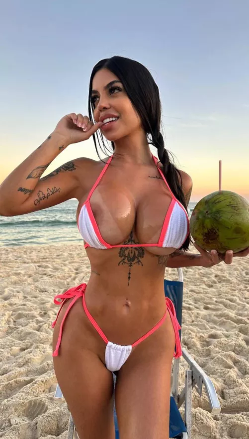 Plastic Fantastic or Pass?