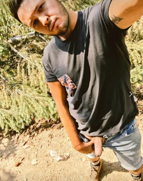 Waiting for someone 🌿