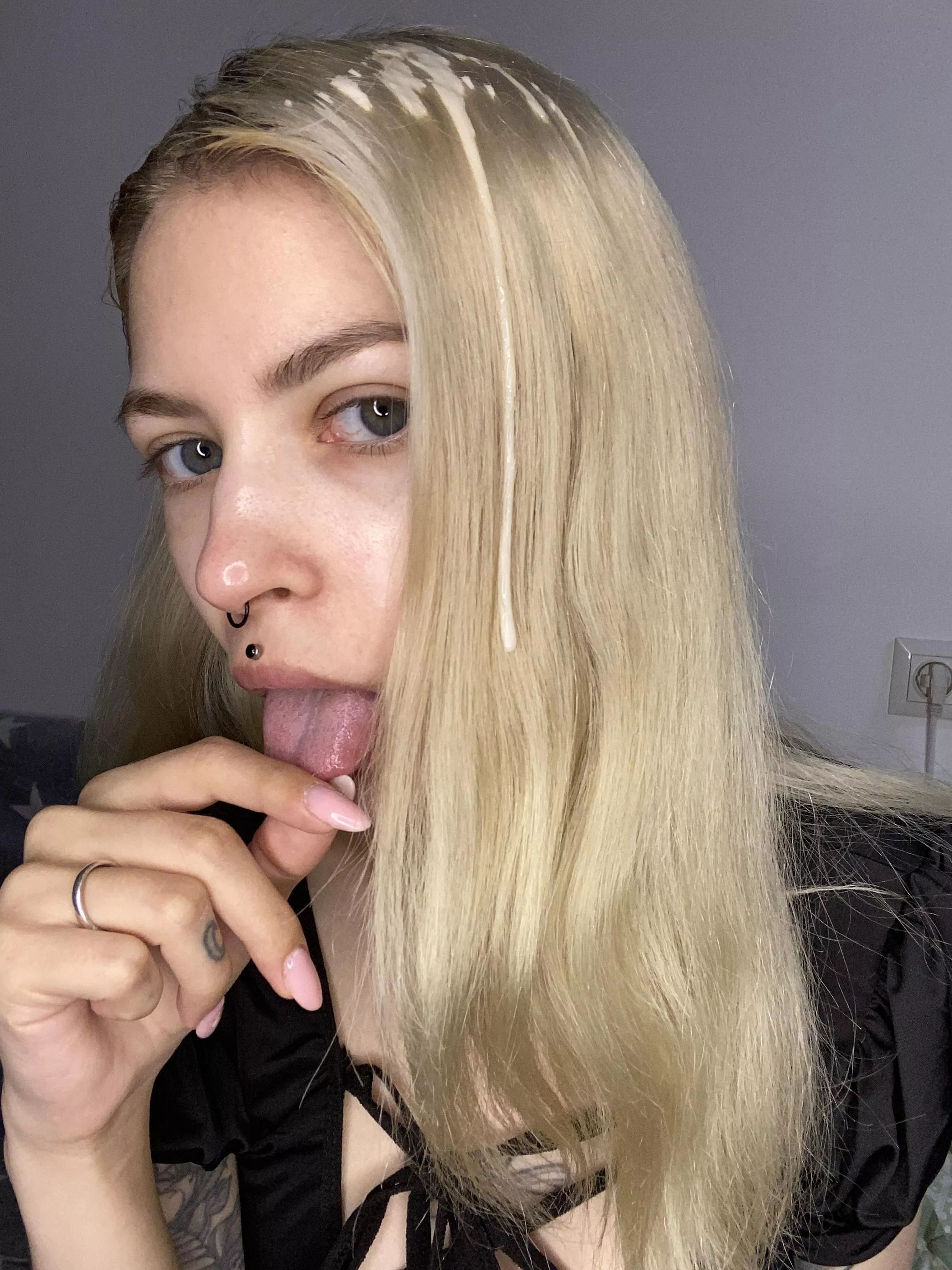 Washing cum out of hair isn't easy, but I still love it