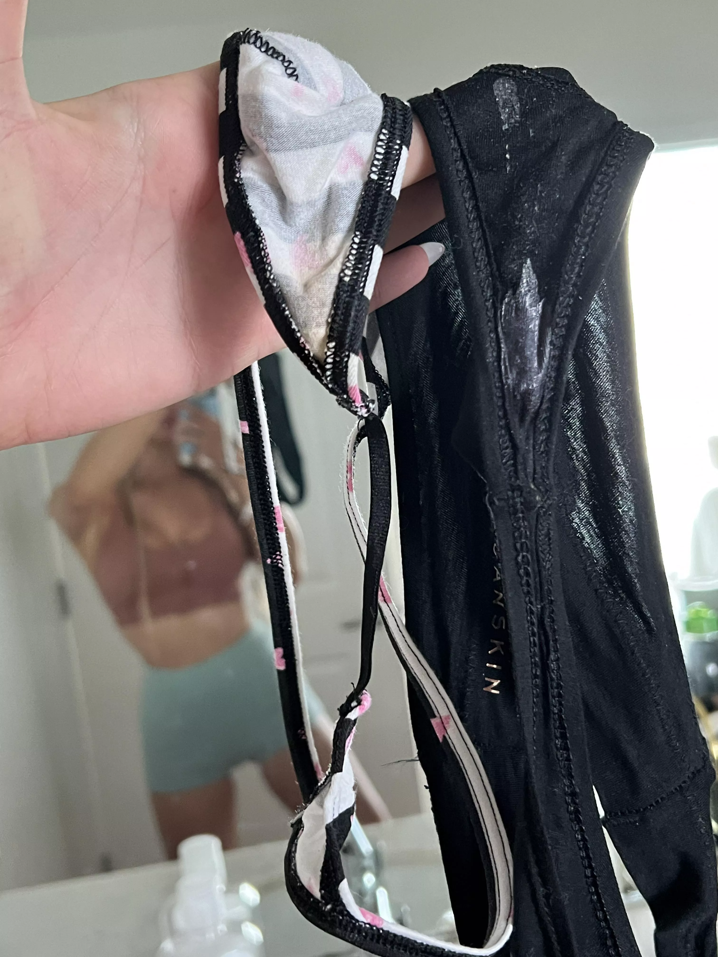 Which one are you picking first 🥥💦