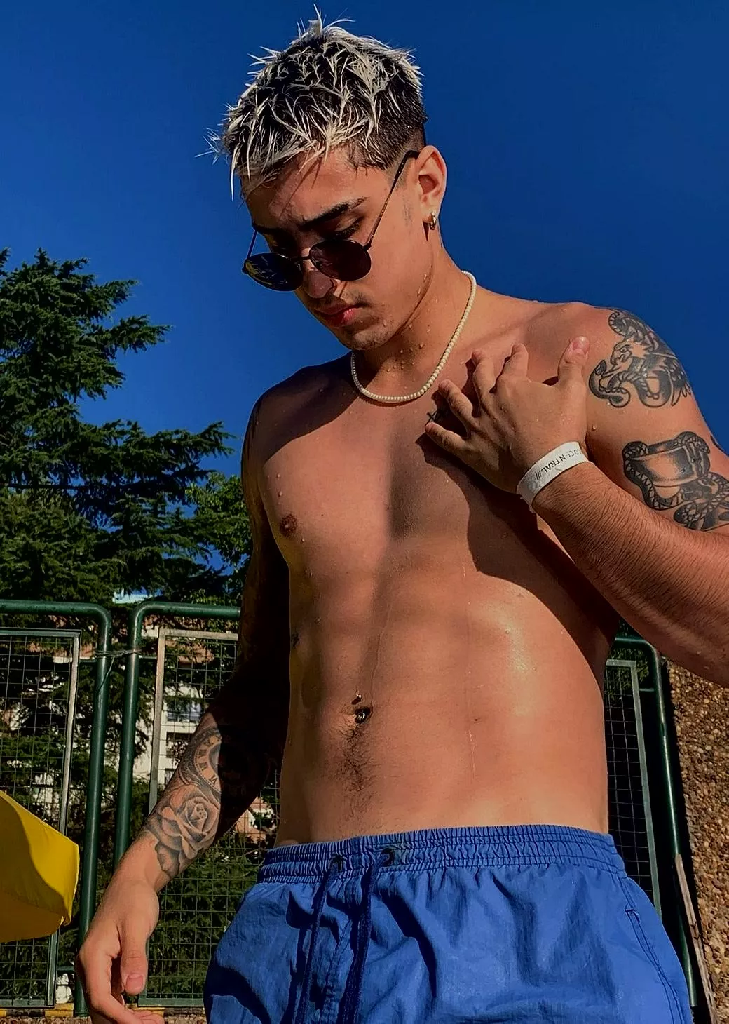 [23] dare to explore the valley of my godlike abs