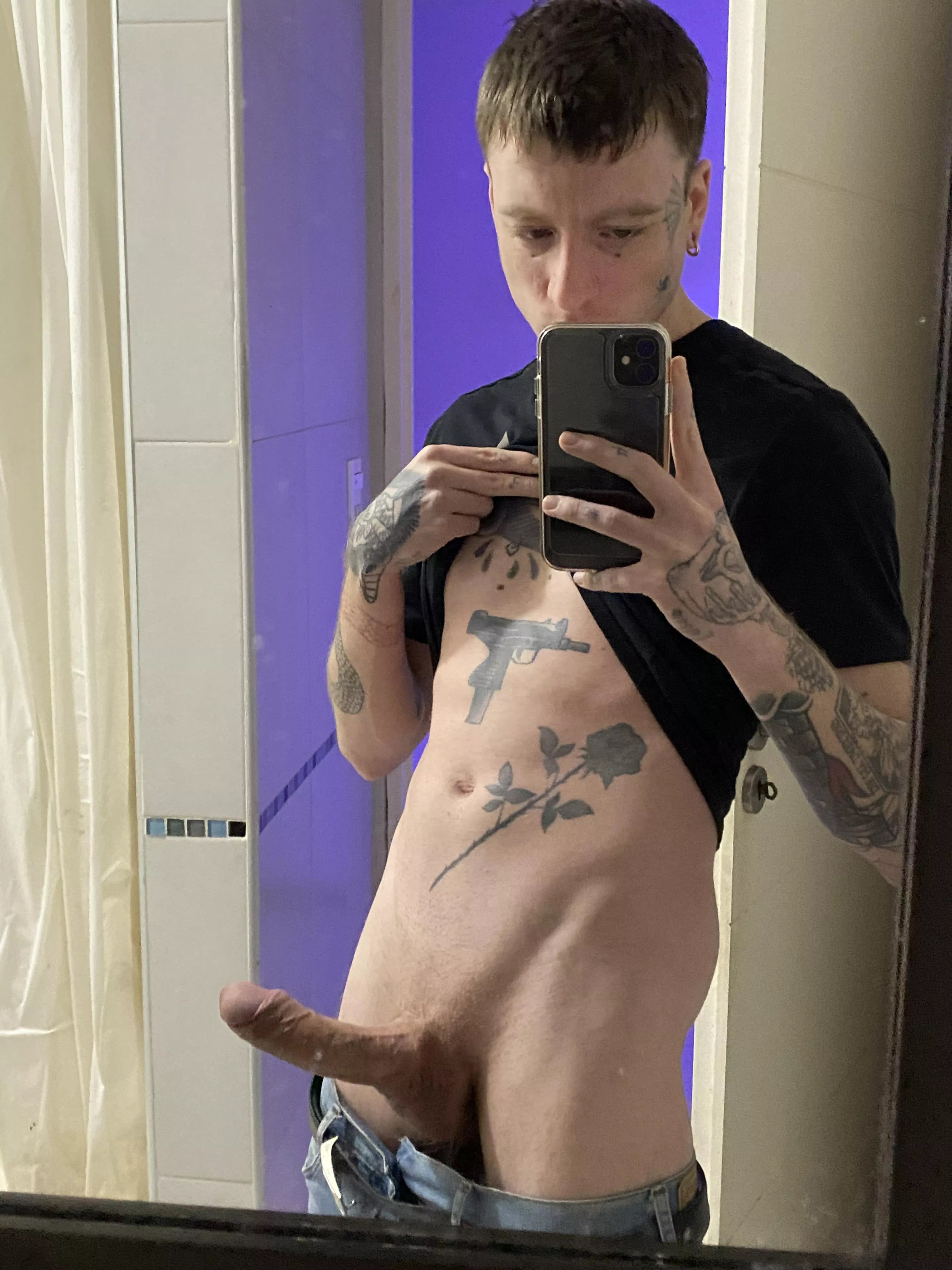 I need someone to talk 🫶🏻