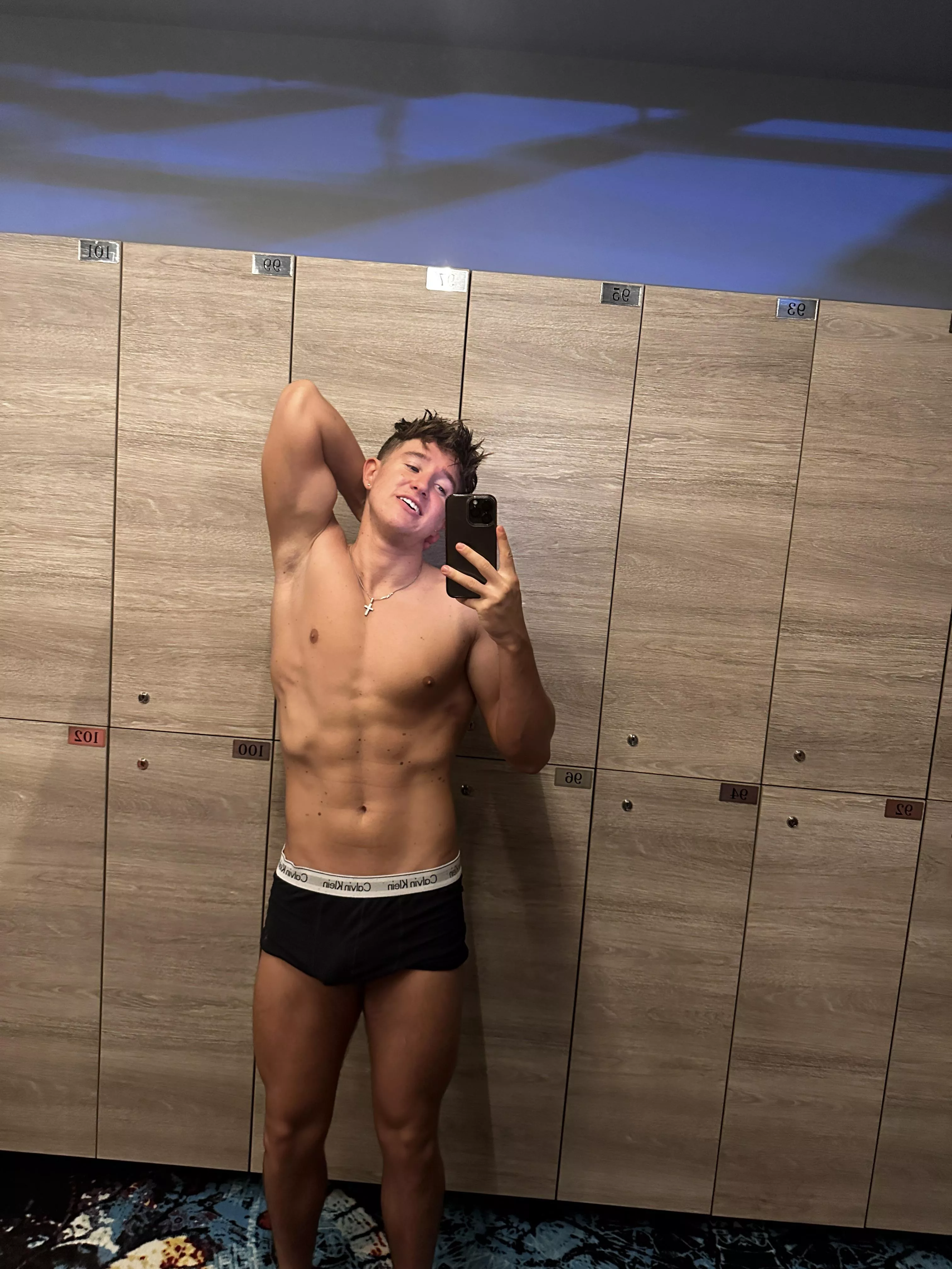 LIVE NOW😜 [Cb: christianlevine_ ]