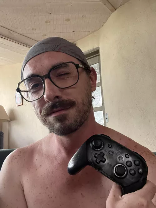 Playing TOTK to keep cool hbu (29)