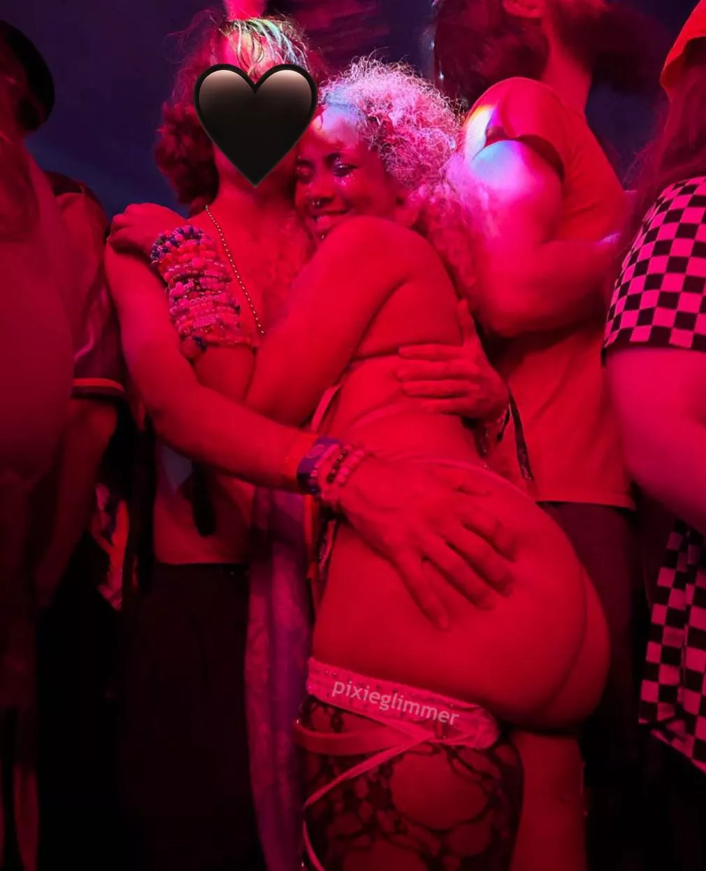 Where are the (b)ass lovers? 😈