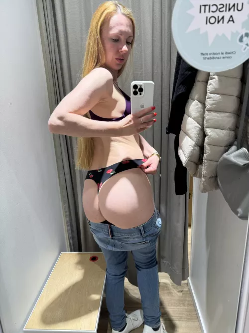Who wants to clap my cute little ass