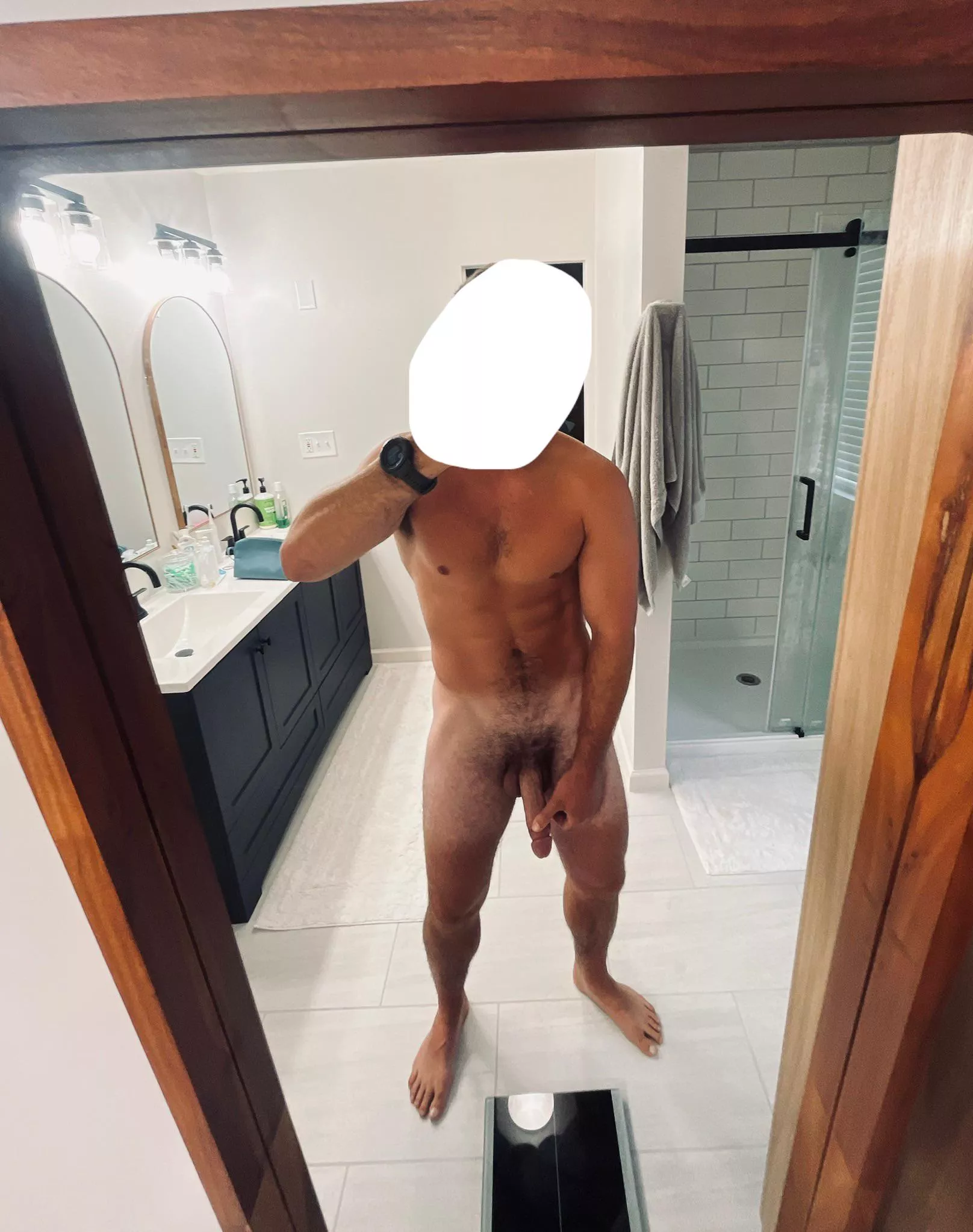Who wants to join dad in the bathroom? (33)