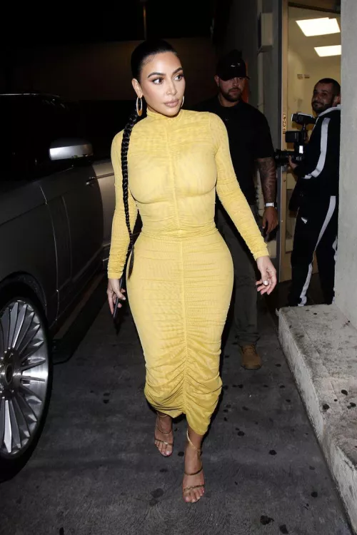 Banging body in a bodycon dress