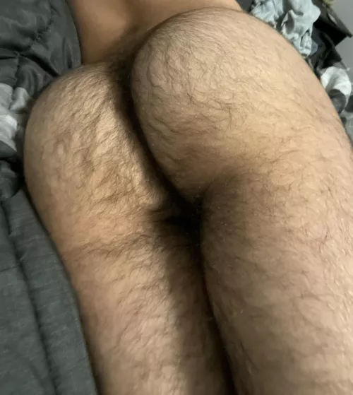 Come cuddle? 👀👀