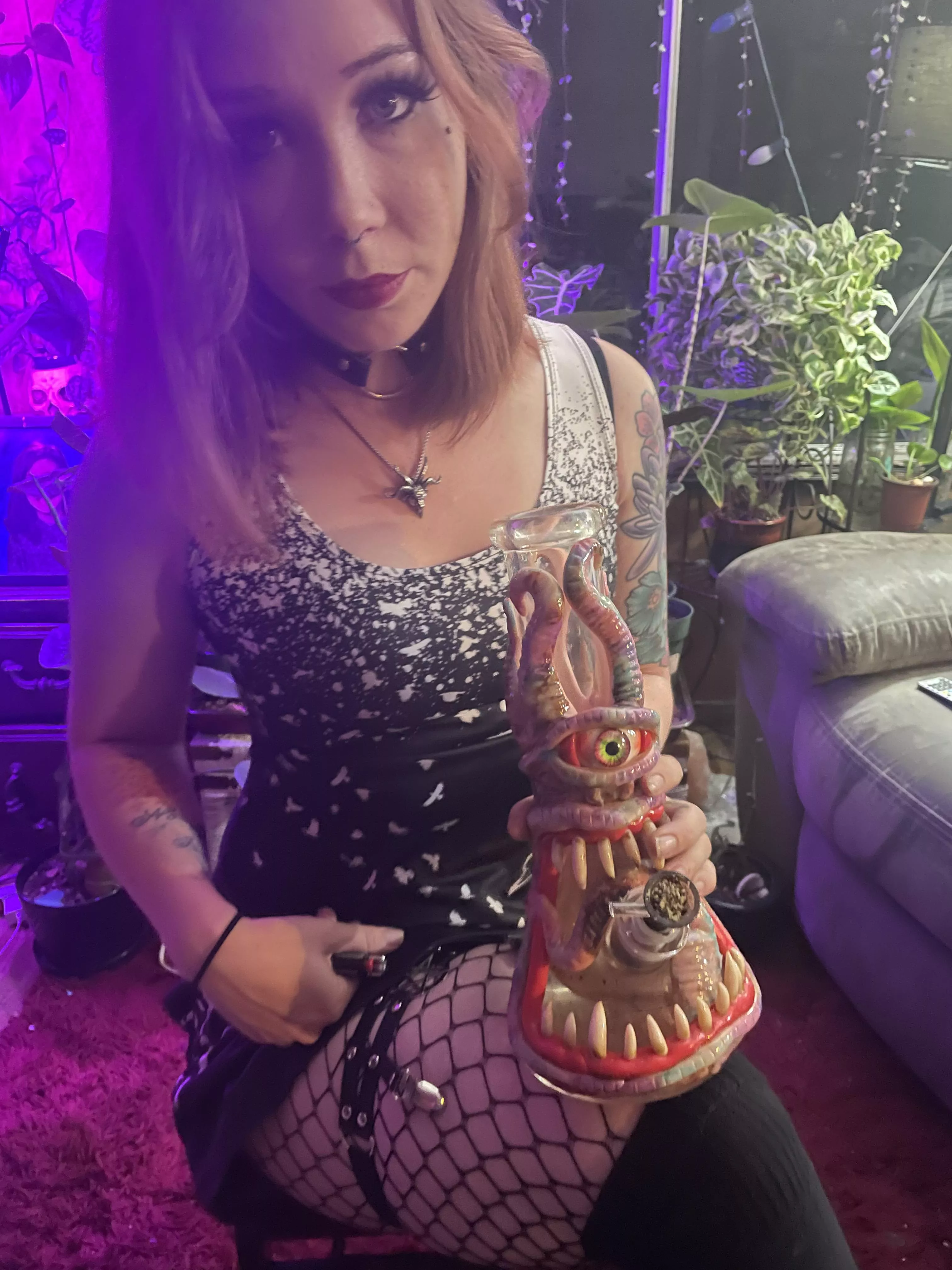 Come out here and smoke with me [F]