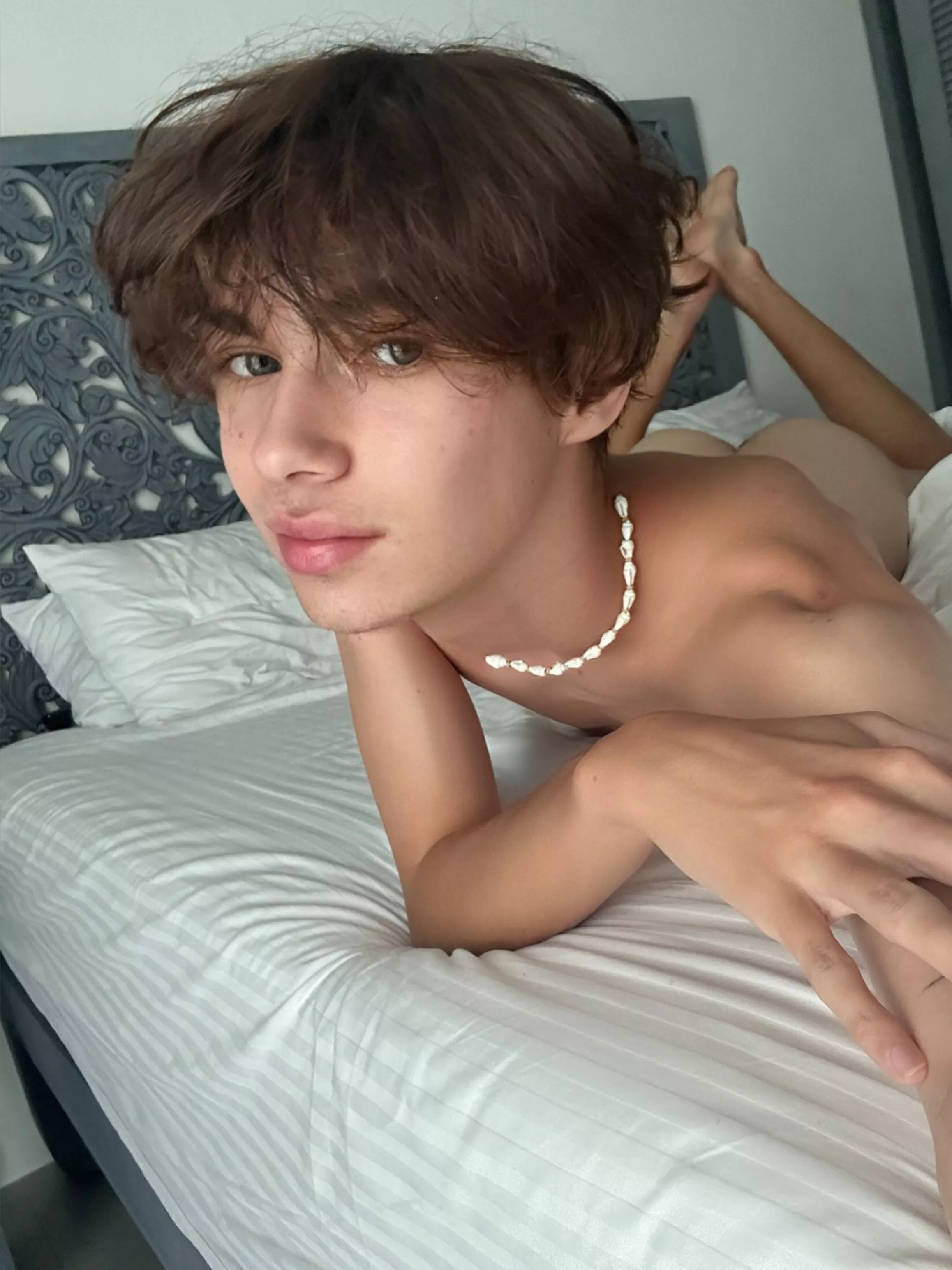 do you love my cute 19yo125lbs skinny twink body?