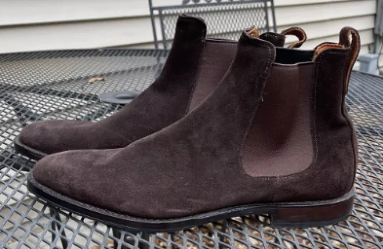 How to dye these Allen Edmonds Liverpool Brown Suede Chelsea boots black (including the soles)?