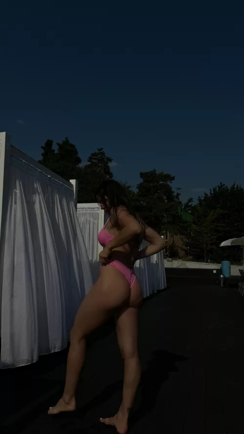 I think I'm too tanned compared to the other girls here [F]