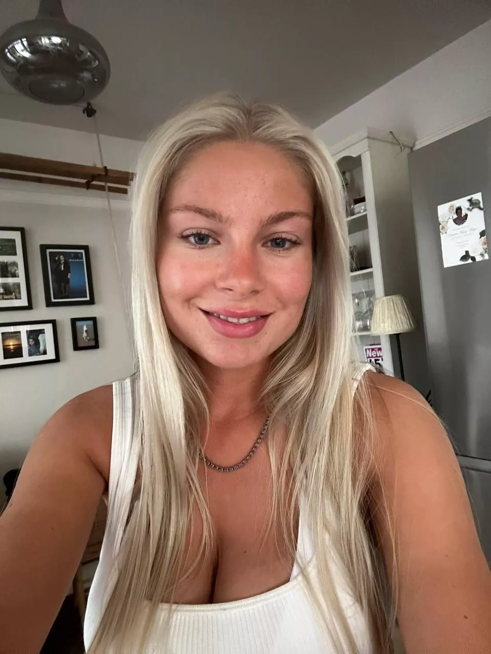 Love to tease you with my classy look hehe
