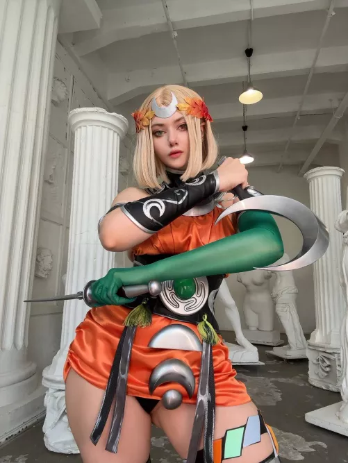 Melinoe cosplay by Alina Becker 